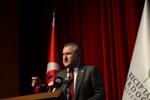 KYK yurdundaki asansör kazasına ilişkin açıklama yapan Gençlik ve Spor