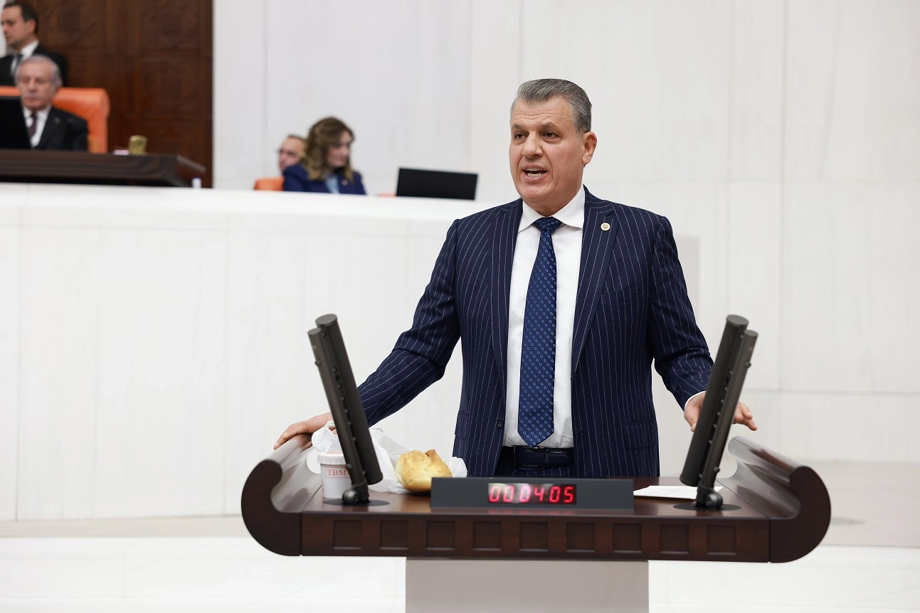 TBMM’de Genel Kurulu’nda CHP Adana Milletvekili Ayhan Barut’un emeklilerin sıkıntılarının