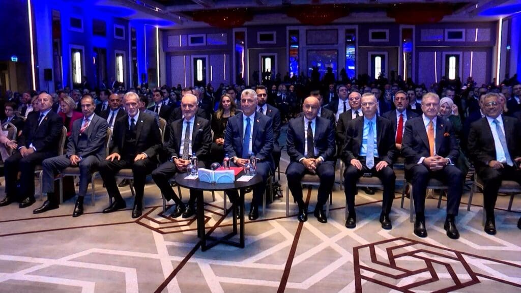 Bakan Bolat'tan ihracatçılara dev destek açıklaması