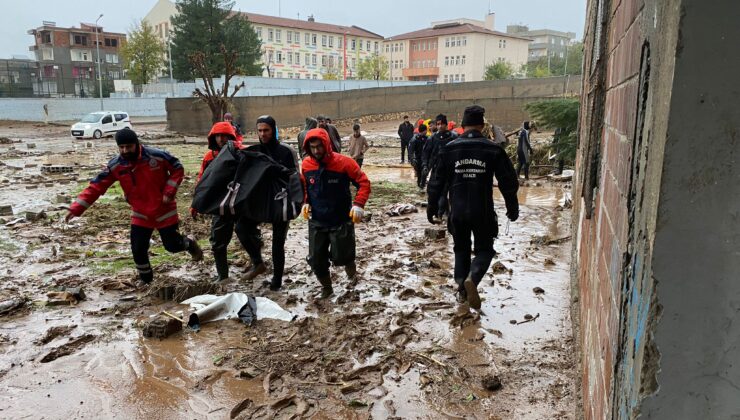 Sel ve fırtına sonucu hayatını kaybedenlerin sayısı 9’a yükseldi…