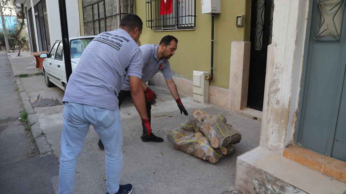 Soğuk havaların kendini hissettirmesiyle, Başkan Serdar Sandal’ın talimatıyla ilçe genelindeki