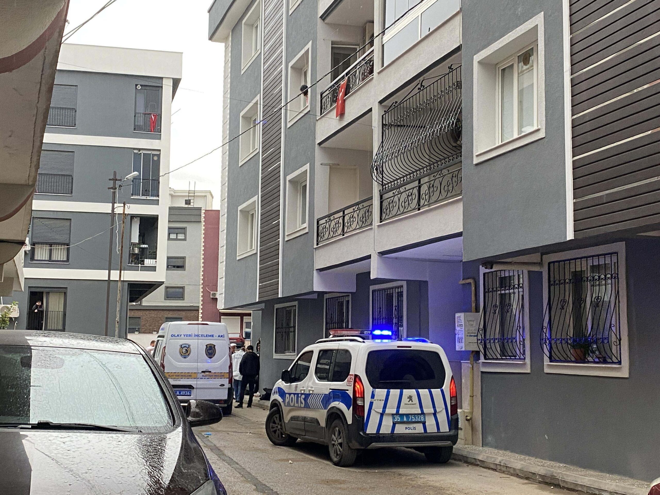 İZMİR’in Buca ilçesinde ticari araca düzenlenen Çağatay Arpaz’ın öldüğü, yanındaki kardeşi