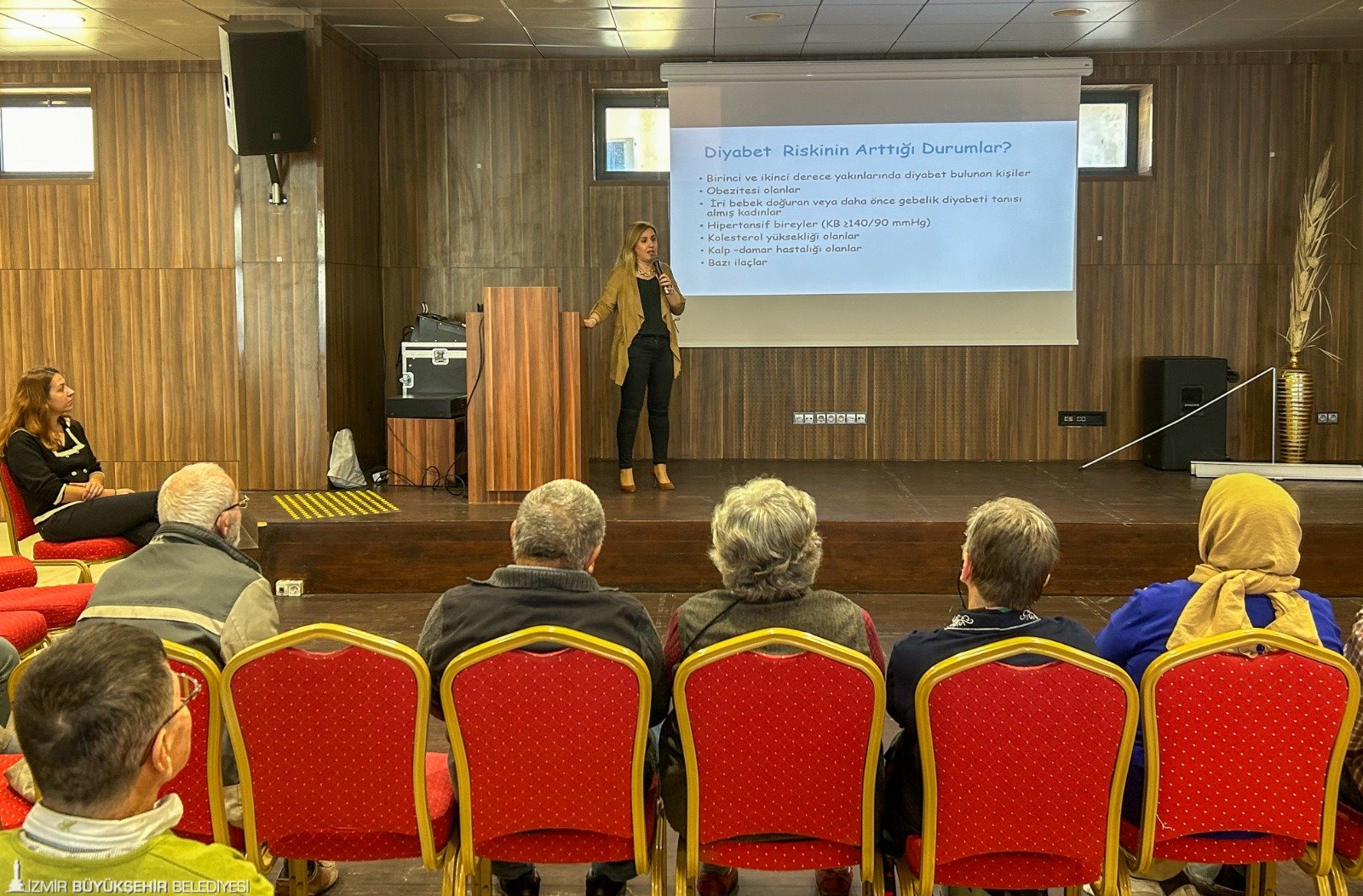 İzmir Büyükşehir Belediyesi Zübeyde Hanım Huzurevi Yaşlı Bakım ve Rehabilitasyon
