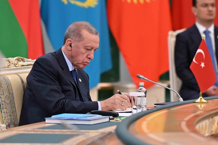 Cumhurbaşkanı Recep Tayyip Erdoğan, Ekonomik İşbirliği Teşkilatı 16’ncı Zirvesi’ne katılmak