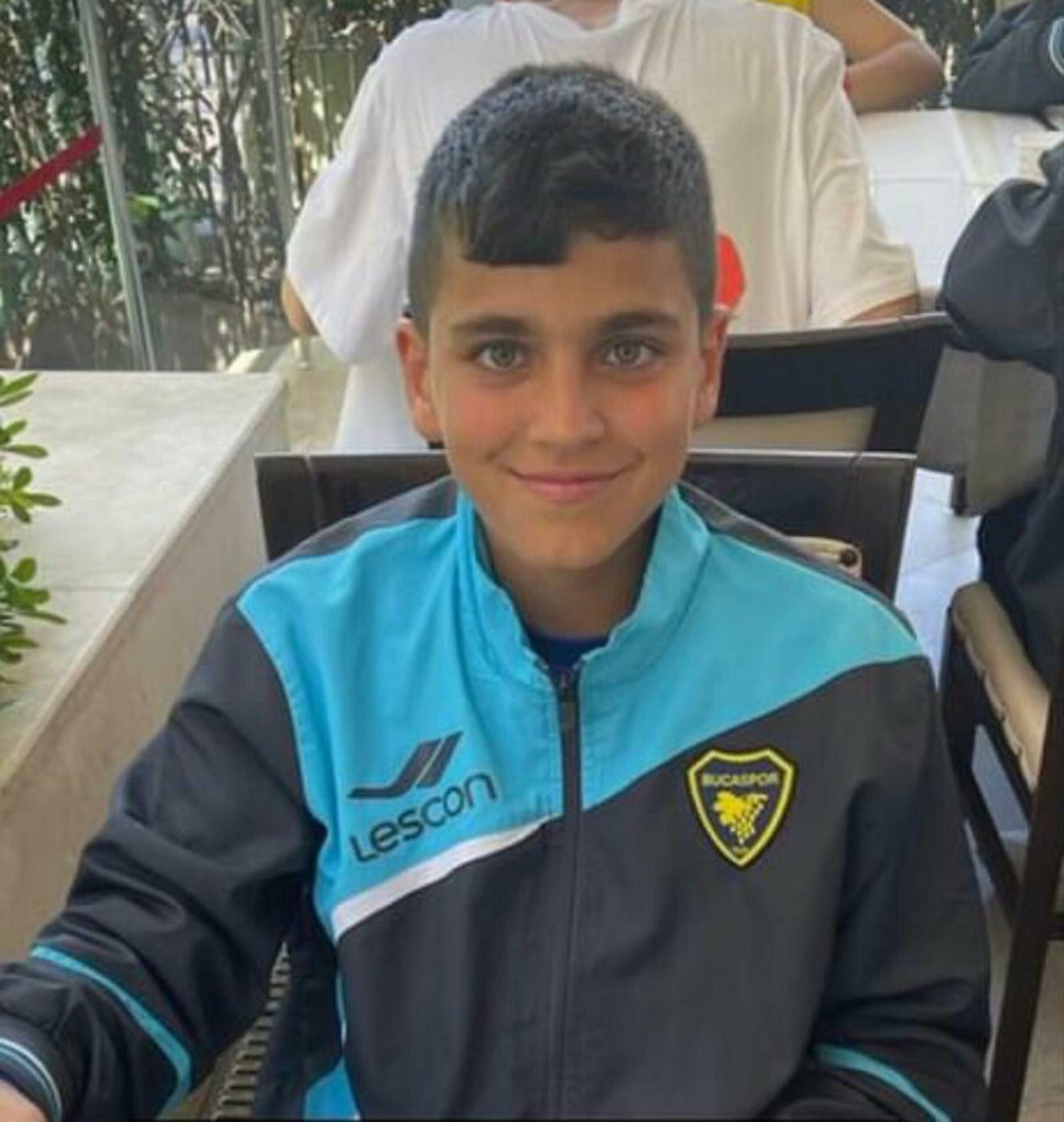 İzmir’de mahalle arkadaşı olan Bucaspor U14 Futbol Takımı oyuncusu Eymen