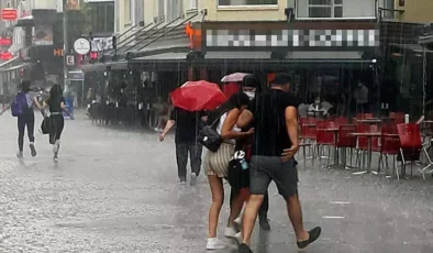 İzmir’de şemsiyeler hazır: Sağanak yağışlarla dolu bir hafta