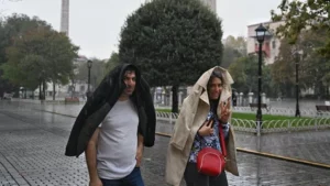 Türkiye yarın yağışlı havanın etkisine girecek... İzmir, İstanbul, Ankara'da hava