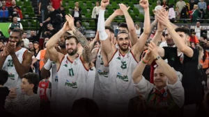 Türkiye Basketbol Süper Ligi’nde sahasında Beşiktaş’ı 94-85 yenen Pınar Karşıyaka evinde