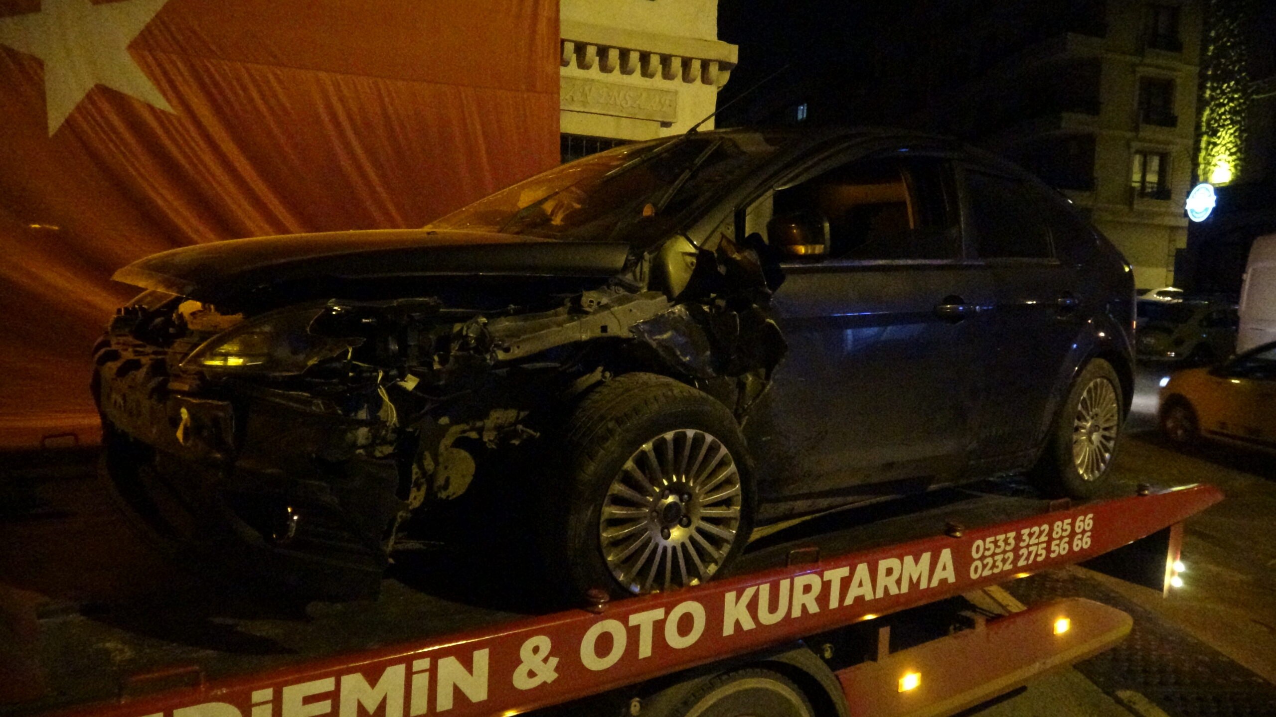 Gece saat 02.00 sularında meydana gelen kaza Dumluğınar Mahallesi Kıbrıs
