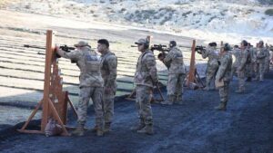 İzmir’deki Foça Jandarma Komando Eğitim Komutanlığı tarafından keskin nişancı yarışması
