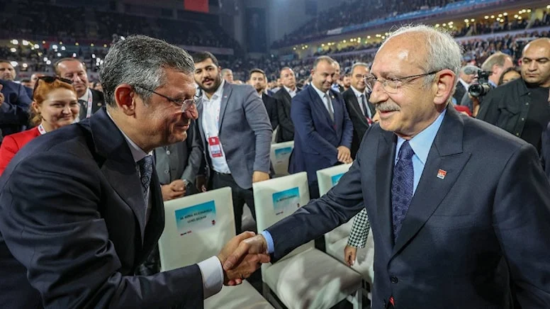 Kemal Kılıçdaroğlu, CHP’nin 38. Olağan Kurultayı’nda Özgür Özel’e karşı genel