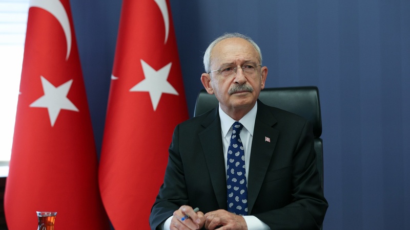 Cumhuriyet Halk Partisi’nin 38. Olağan Kurultayı’nda Özgür Özel ile girdiği