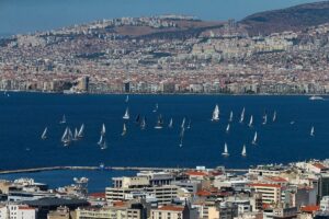 İzmir Körfezi’nin yoğun kirlilik yaşadığı iddialarına İZSU’ yanıt verdi. ‘dan