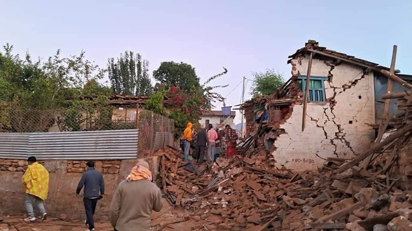 Nepal Ulusal Sismoloji Merkezinden yapılan açıklamaya göre Karnali eyaletine bağlı