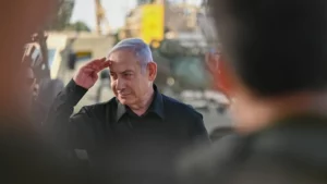 Netanyahu, Lübnan Hizbullah'ının "ateşle oynadığını" ve "Çok daha güçlü saldırılarla