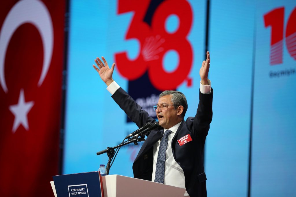 Bülent Ecevit’ten sonra Cumhuriyet Halk Partisi (CHP) Genel Başkanlığı koltuğuna
