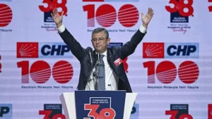 CHP 38. Olağan Kurultayı’nda genel başkanlık seçimi, ikinci turda tamamlandı.