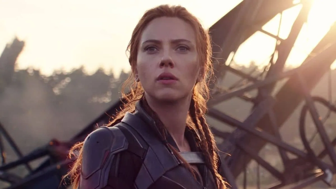 Scarlett Johansson, tanınmış oyuncu ve kariyeri boyunca birçok unutulmaz karaktere
