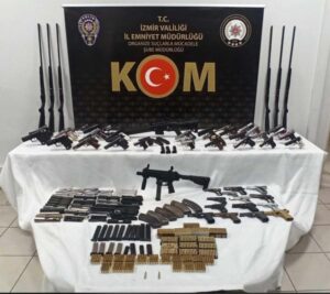 Operasyonda 42 tabanca ile 4 mermi atar tüfek ile 7