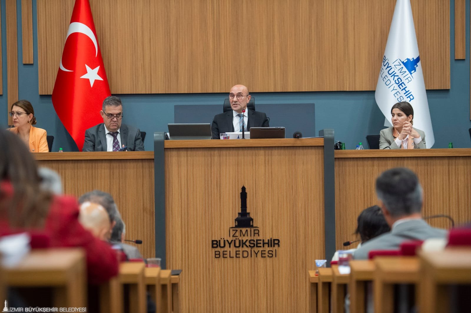 İzmir Büyükşehir Belediyesi’nin 2023 yılı bütçesi 45 milyar 100 milyon
