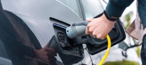 Elektrikli araçların yaygınlaşması ve bu araçların kullanımını destekleyen şarj istasyonlarının