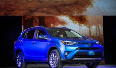 Toyota, yangın tehlikesi sebebiyle milyonlarca SUV’yi geri çağırıyor