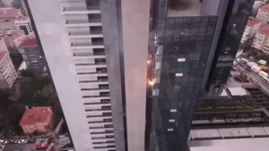 Son dakika haberine göre, Şişli Mecidiyeköy’de bulunan Torun Center İş