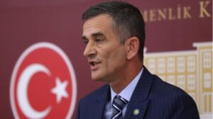 İYİ Parti Milletvekili Ümit Dikbayır, partiden kesin ihraç istemiyle disiplin