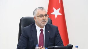 Yeni yıl için asgari ücret merak konusu olurken, Çalışma ve