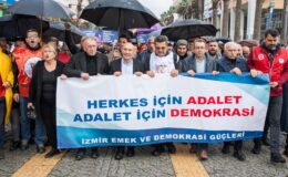 İzmir’de Demokrasi Yürüyüşü: Hak-Hukuk-Adalet çağrısı yapıldı