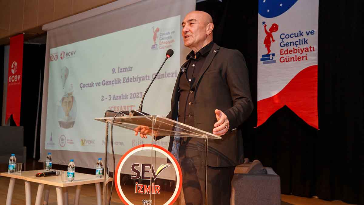 İzmir Büyükşehir Belediye Başkanı Tunç Soyer, EÇEV tarafından düzenlenen 9.