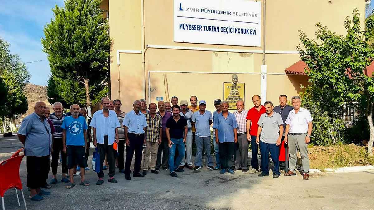 Soğuk havaların etkili olmaya başlamasıyla birlikte İzmir Büyükşehir Belediyesi sığınacak