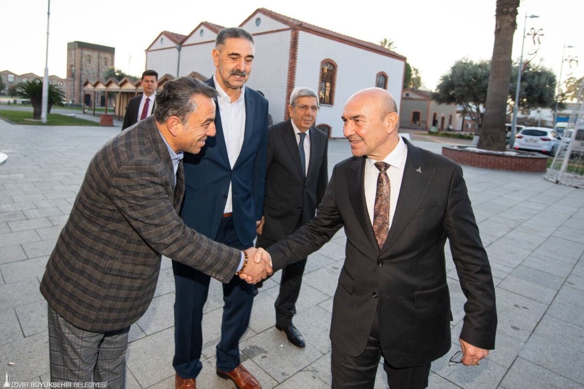 İzmir Büyükşehir Belediye Başkanı Tunç Soyer, Elazığ Kültür ve Dayanışma