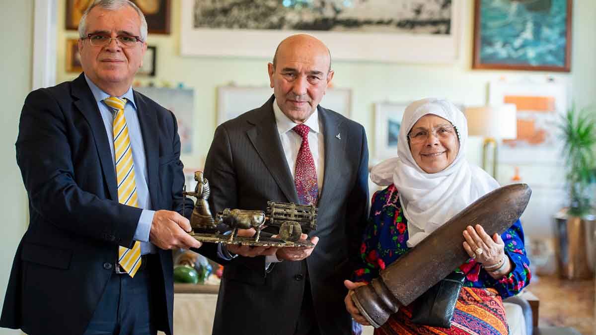 İzmir Büyükşehir Belediye Başkanı Tunç Soyer, Balkan Ülkeleri Dostluk Derneği