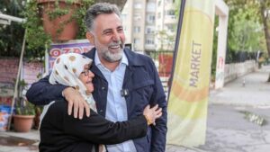 Bayraklı Belediye Başkanı Serdar Sandal, yeni yıl dolayısıyla yayınladığı mesajında