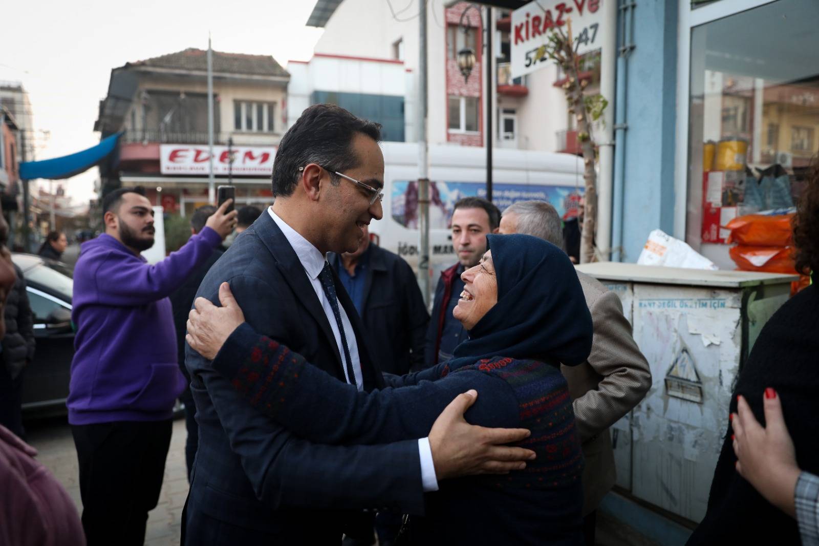 İzmir Büyükşehir Belediye Başkan Aday Adayı Yüksek Mimar Olgun Atila,