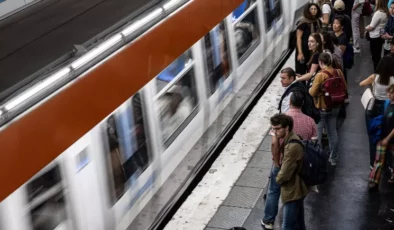 Paris toplu taşımada cinsel tacizle mücadele için ‘güvenli alan’ inisiyatifi başlatıldı