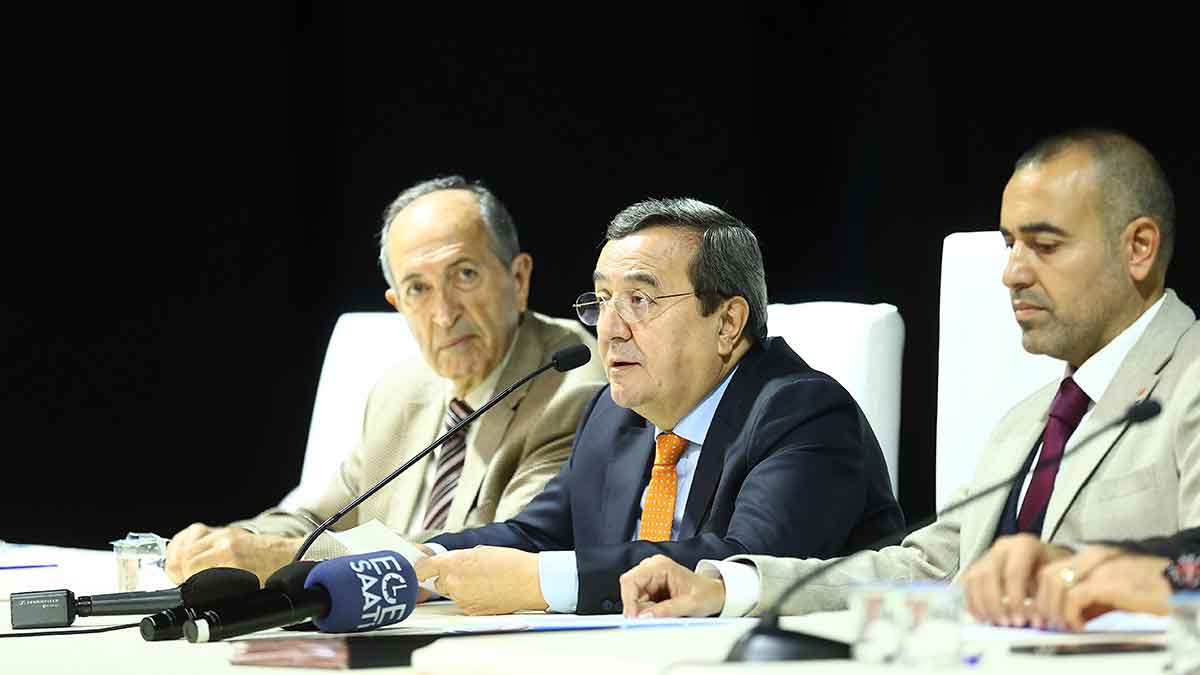 CHP’den İzmir Büyükşehir Belediye Başkan Aday Adaylığını açıklayan Konak Belediye