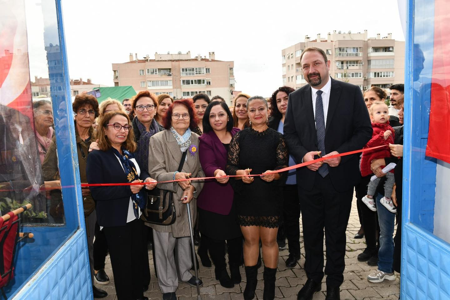 Çiğli Belediyesi’nden kadınlara tam destek: Kadınların işleteceği kafe hizmete girdi Çiğli Belediyesi’nin ortağı olduğu Çiğli Flamingo Kadın Kooperatifi tarafından işetilecek