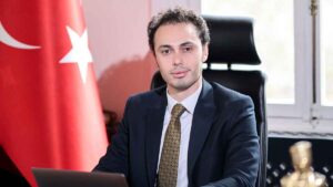 Foça Belediyesi’ni yönetmek amacıyla Cumhuriyet Halk Partisi’nden (CHP) aday adaylığı