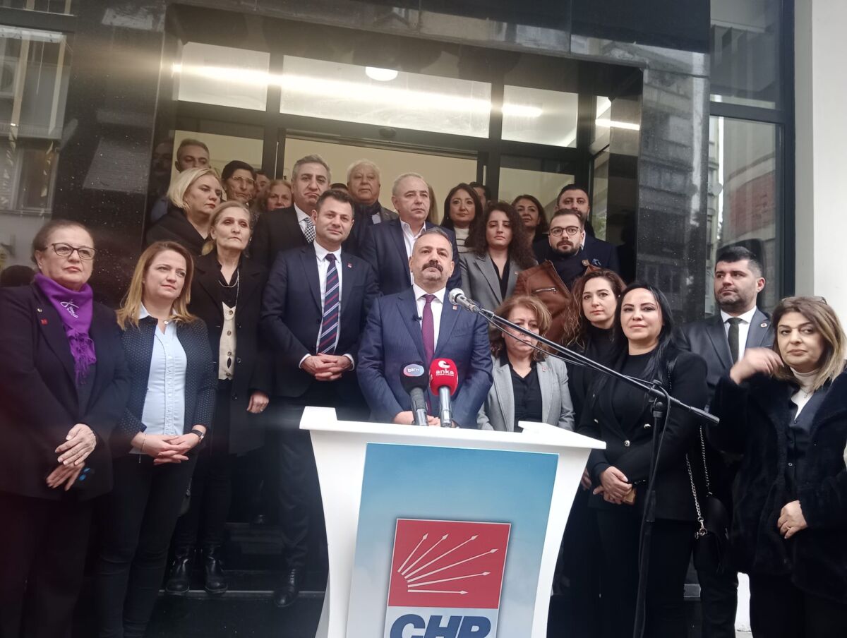 CHP İzmir İl Başkanı Şenol Aslanoğlu, CHP İzmir İl Başkanlığında