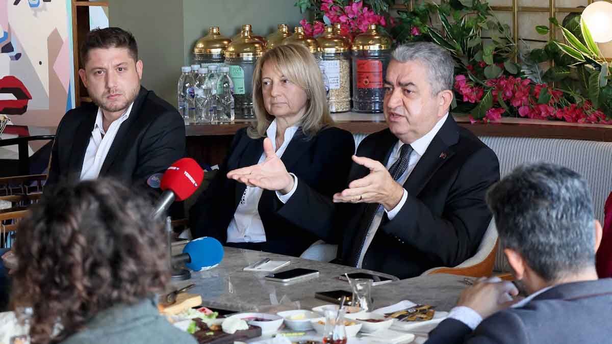 Cumhuriyet Halk Partisi Karabağlar Belediye Başkan Aday Adayı Bedri Serter,