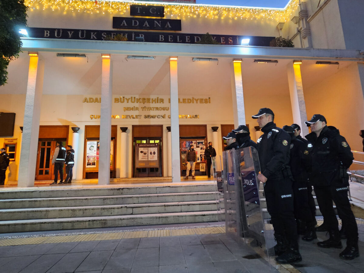 Adana Büyükşehir Belediyesi’ne yönelik ihaleye fesat karıştırma ve rüşvet operasyonu
