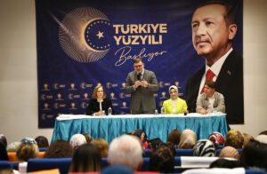 AK Parti İzmir İl Kadın Kolları Başkanı olarak atanan Emel