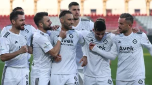 1’inci Lig’de hafta içinde deplasmanda Adanaspor’u 1-0 yenerek 8 maçlık