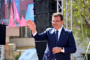 İstanbul Büyükşehir Belediye Başkanı Ekrem İmamoğlu, “Aksaray Sanat Meydanı ve