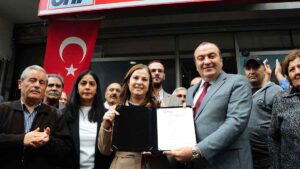 İzmir’in Balçova ilçesi Belediye Başkanı Fatma Çalkaya, ikinci dönem için