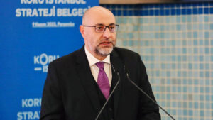 İzmir Büyükşehir Aday Adayı Buğra Gökce yaptığı açıklamada, ”İzmir’de yaşayan