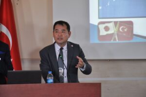 Mimar ve deprem uzmanı Yoshinori Moriwaki, İzmir Karşıyaka’daki deprem riskine