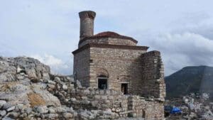 İzmir Selçuk’ta yer alan Efes’in ilk yerleşim yeri Ayasuluk Tepesi’ndeki